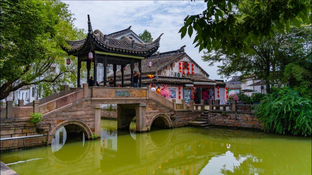 如果一个女的和一个男的结婚了突然间这个女的又不喜欢这个男的了怎么办？